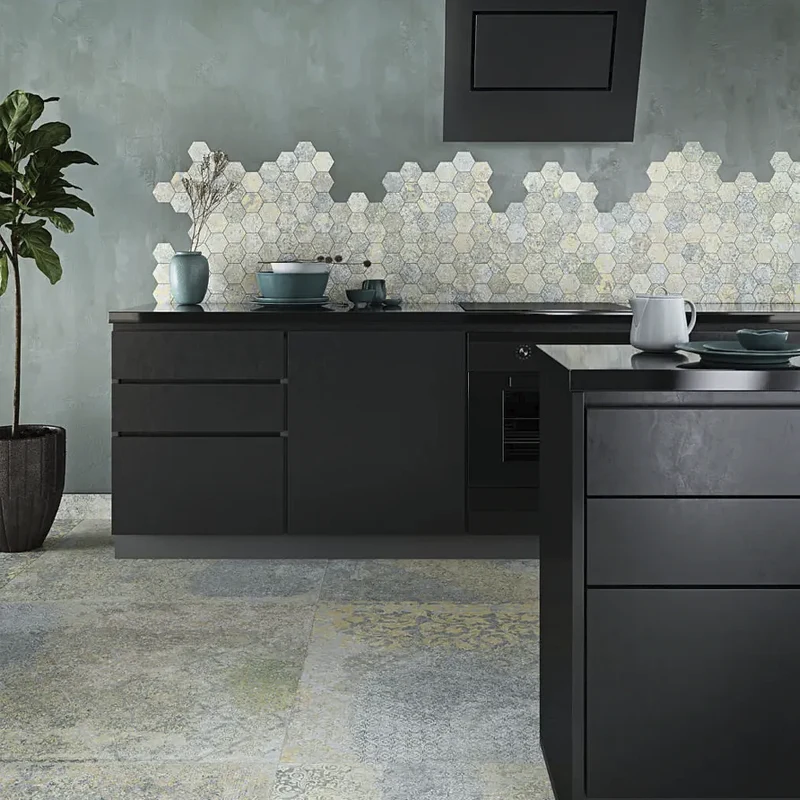 Azulejo parede cozinha em formas originais para criar um espaço com carácter