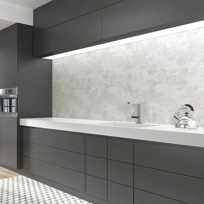 Bonito mosaico hexagonal para cozinha moderna