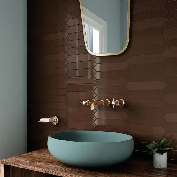 Lindo azulejo castanho para lavatório