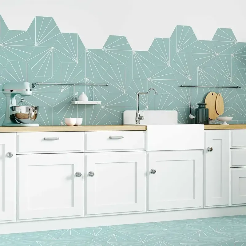 Foto de azulejos para cozinhas modernas com design geométrico e cores vivas.