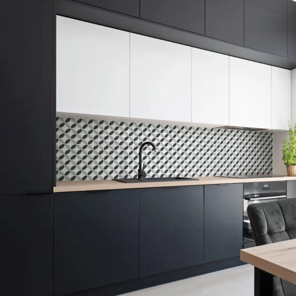 Cozinha com pastilha preta e branca