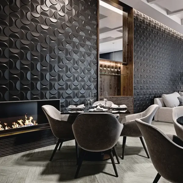 Fotografia de azulejos pretos com textura a cobrir a parede de uma sala de estilo elegante e moderno
